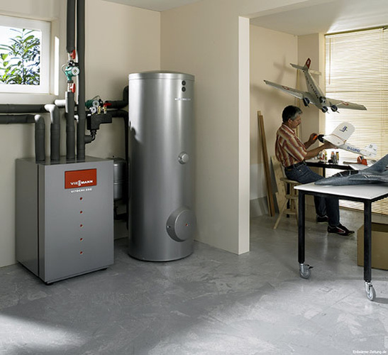 Auch Heizungsanlagen mit integrierter Wärmepumpe sind heute Platz sparend 
und lassen Raum fürs Hobby
(Bild: Viessmann)