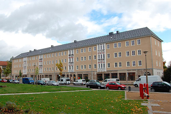 Der aus den 50er Jahren stammende historische Gebäudebestand „Am 
Bergmann“ ist nach der Renovierung ein attraktives Wohnquartier mit hohem 
Wohnkomfort
(Bild: Uponor)