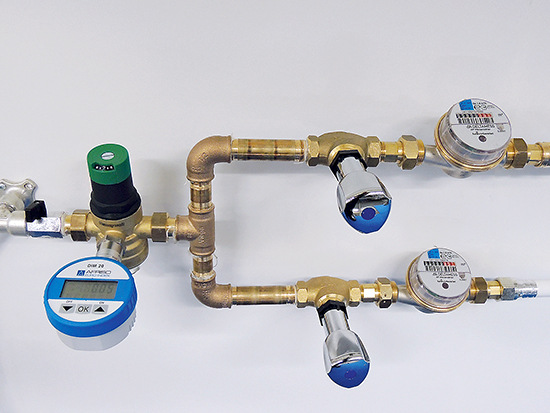 Bild 6: Prüfstandmessung: Für beide Rohrsysteme wurde der gleiche Eingangsdruck eingestellt