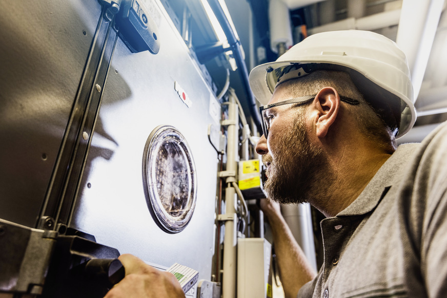 Damit bei RLT-Anlagen gerade während der aktuellen Covid-19-Pandemie ein hygienisch einwandfreier Betrieb gewährleistet ist, empfehlen Profis von Wolf einen zeitnahen Service der RLT-Anlagen.