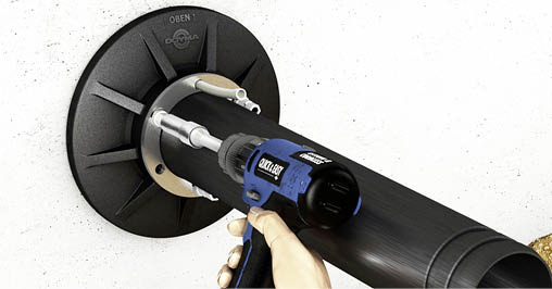 3) Verspannen der Außenabdichtung