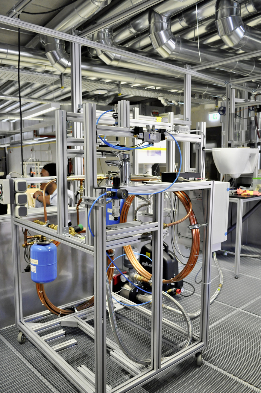 Als Ergebnis der Messreihen ist festzustellen, dass Maßnahmen zur&nbsp;­Reduzierung der Druckstöße in Einhebelmischern nötig sind.