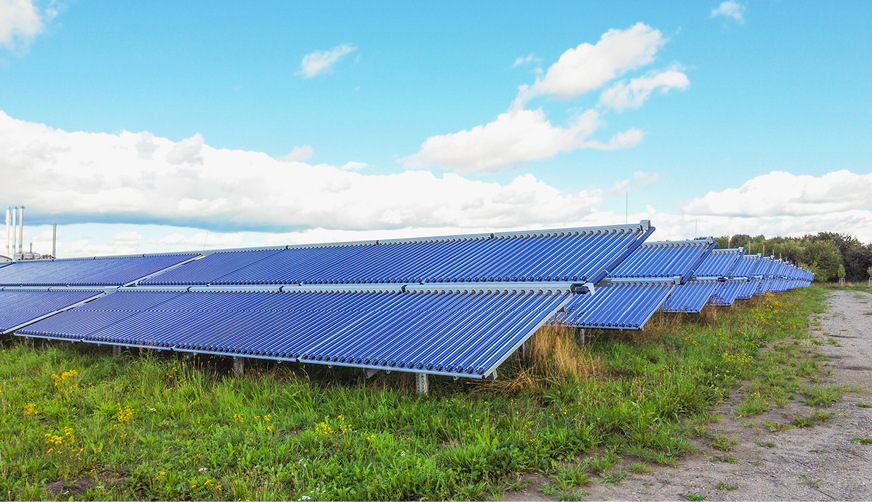 Solarthermische Großanlagen machen es möglich, ökologische und ökonomische Vorteile miteinander zu kombinieren.
