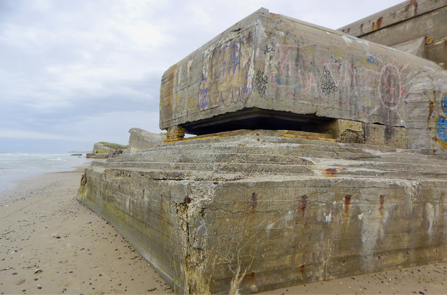 Eine Außenwand in einem solchen Bunker kann durchaus den gleichen U-Wert haben wie eine Wand aus Holz und Dämmung (Seite 23). Das thermische Verhalten beider Konstruktionen wird sich unterscheiden.