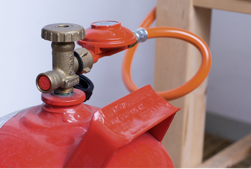 Es ist zwar keine Raketentechnik und doch sollte die Verbindung zwischen Gasflasche und Grill beachtet werden