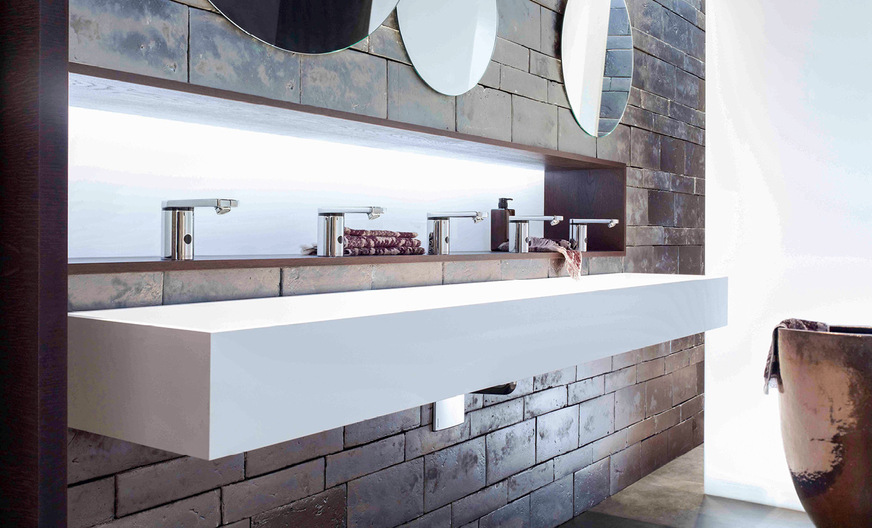 In Restaurants gelten die Toilettenanlagen als Visitenkarte des Hauses. Mit berührungslosen WT-Armaturen lässt sich Wassersparen und die Anforderungen an Hygiene besonders gut erfüllen.