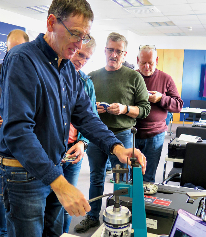 Wie entsteht ein Duschkopf? Einfach mal selbst ausprobieren.