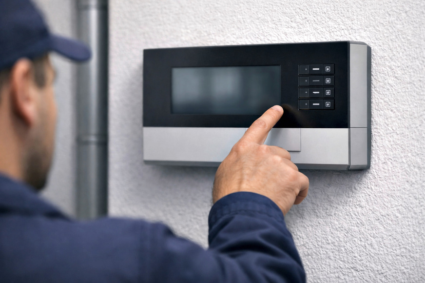 Regelung im Fokus: Einstellungen wie Temperaturen oder Betriebszeiten sollten nur gezielt verändert werden.