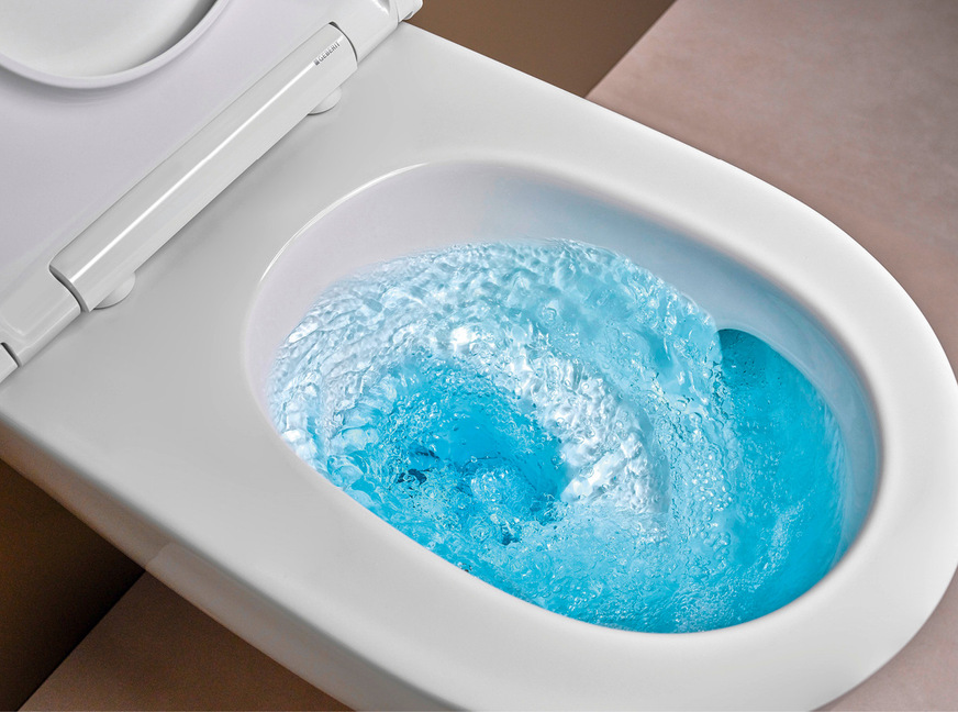 WC-Systeme, bei denen die Spültechnik und ein Wirbelstromspüler hydraulisch ­optimal angestimmt sind, bewirken eine besonders gründliche WC-Ausspülung und erleichtern Reinigungsarbeiten.