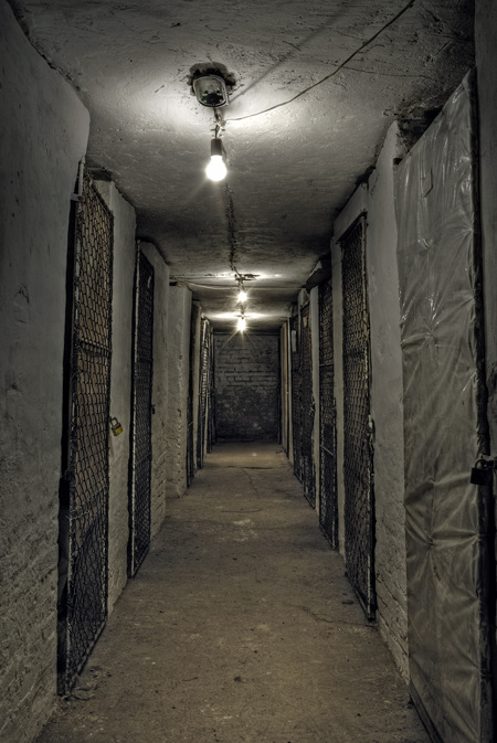 Kampf den Keller-Geheimnissen - SBZ Monteur