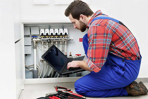 Die übliche computergestützte Auslegung einer Fußbodenheizung weist abschließend auch die Volumenströme für den hydraulischen Abgleich aus. Die zweifelt kaum einer an. Aber blickt überhaupt noch jemand durch?