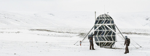 Die zweiköpfige Crew, Sebastian Aristotelis und Karl-Johan Sørensen, testete die Eignung des Habitats über einen Zeitraum von drei Monaten völlig abgeschieden von der Außenwelt in Nord-Grönland