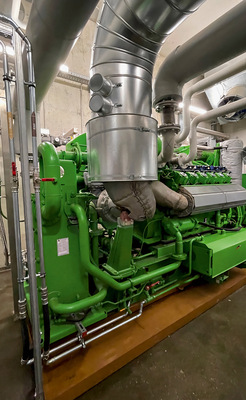 Eines der drei stromflexibel wärmegeführten Blockheizkraftwerke mit insgesamt 2.500 Kilowatt (kW) elektrischer Leistung.