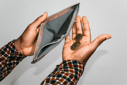 Wohlhabende Kunden geben nicht mehr oder weniger als Normalbürger. - © Bild: stock.adobe.com - RODWORKS Wohlhabende Kunden geben nicht mehr oder weniger als Normalbürger.