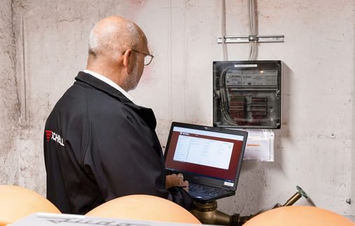 Das digitale Wassermanagementsystem SWS ­stellt sicher, dass in der ­Sportstätte mithilfe ­regelmäßiger Spülungen der bestimmungs­gemäße Betrieb dauerhaft aufrechterhalten wird.