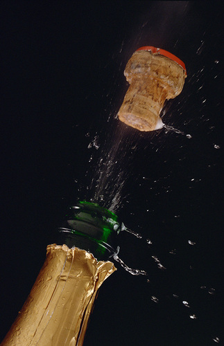 Was lässt Luft wie ein Korken im System reagieren und wie geht man dagegen 
vor?