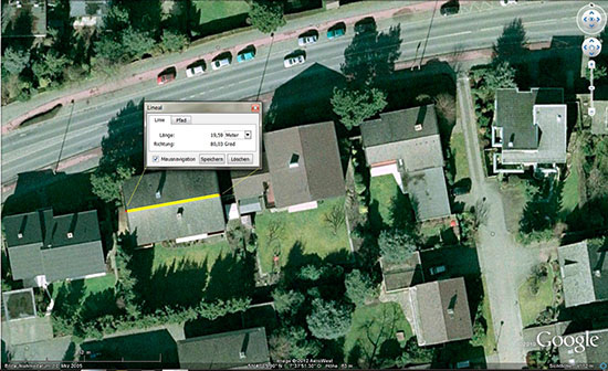 Dank Google-Earth kann man die projizierte Fläche eines Hauses auch aus 
einem Luftbild herausmessen
(Bild: Google)