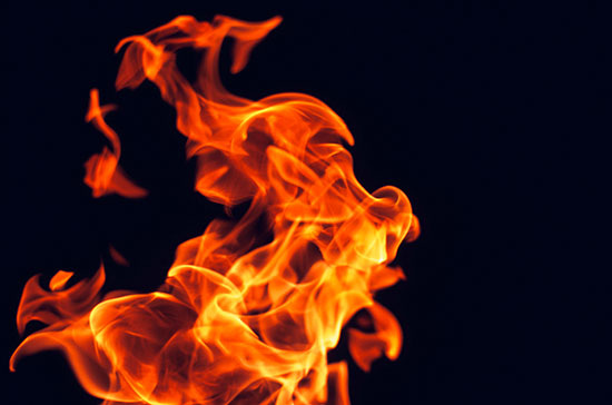 Von jeher faszinierend, ein flackerndes Feuer…
(Bild: thinkstock)