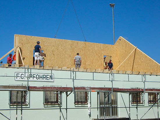 Umbau des Vereinsheims im Jahr 2010
(Bild: FC Pfohren)
