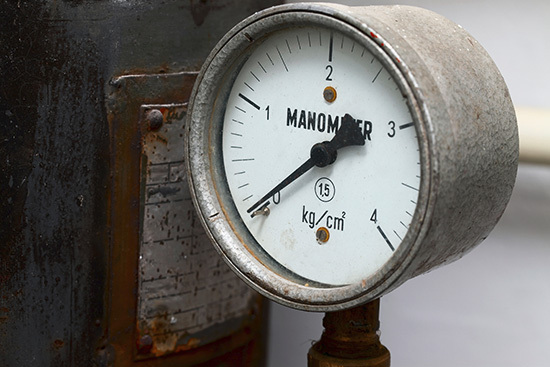 An einem Manometer kann man auch ablesen, wie viel Wasser sich bereits im MAG 
befindet, lesen Sie selbst
(Bild: iStock)