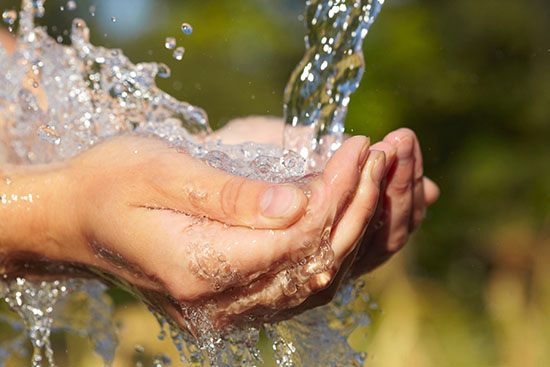 In Bewegung gehalten bleibt Trinkwasser meistens frisch und genussfähig
(Bild: thinkstock)