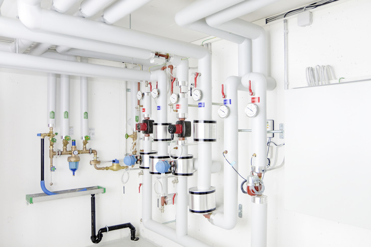 Das Verkeimungsrisiko des Trinkwassers wurde bisher im Warmwasserbereich gesehen. Studien machen deutlich, dass Kontaminationen auch im kalten Trinkwasser erwartet werden müssen.