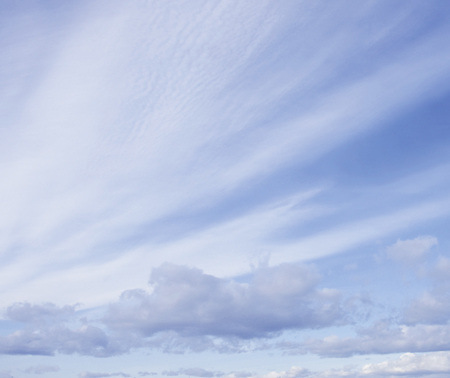 Wolken = sichtbarer Wasserdampf