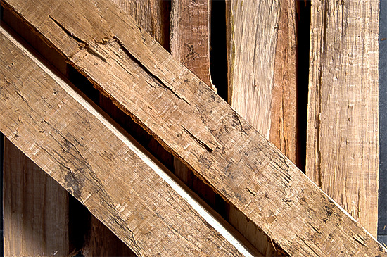 Der Energiegehalt der eingefüllten Holzmenge sollte Maßstab für die Auslegung eines Puffers sein - © Bild: iStock / thinkstock
