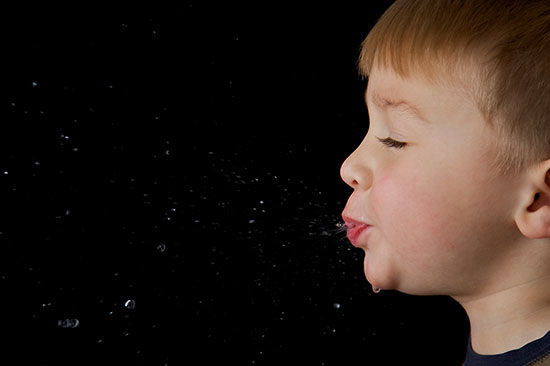 Damit sprichwörtlich keiner in die Suppe spuckt, achtet der Anlagenmechaniker auf hygienisches Trinkwasser