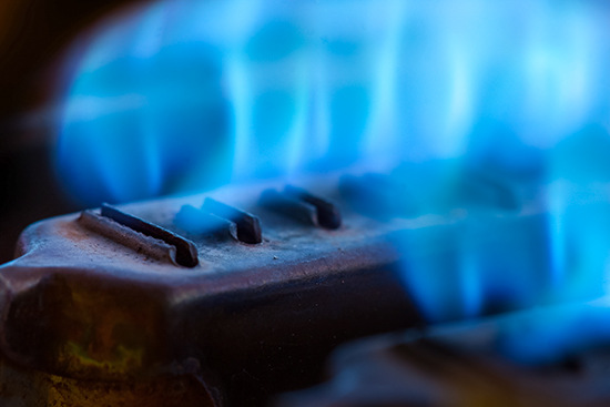Die Flamme eines atmosphärischen Gaskessels: 
 schön blau, aber auch effizient? - © Bild: Sergiy Tryapitsyn / iStock / thinkstock
