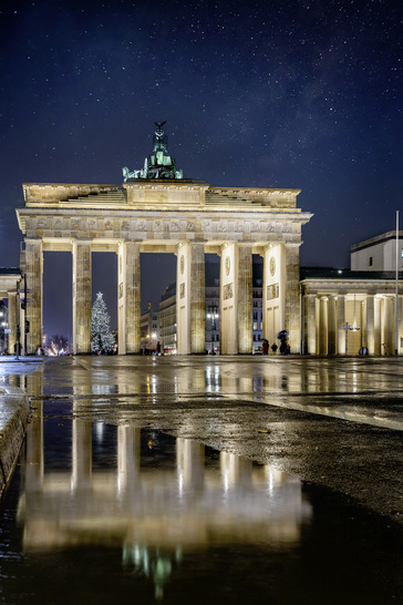 Jede kostenlose Regenspende, wie hier in Berlin, ungenutzt abzuleiten wird man sich wohl zukünftig nicht mehr leisten. Lesen Sie, wie man Regen- und Grauwasser nutzen kann. - © Bild: Getty Images/SHansche
