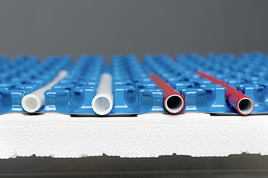 Der Aufbau einer Fußbodenheizung sieht Mindestdämmschichtdicken vor