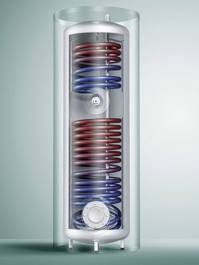 Ein Trinkwasserspeicher kann, wie dieser, auch mit einem zusätzlichen Wärmetauscher für solare Aufheizung versehen sein - © Vaillant

