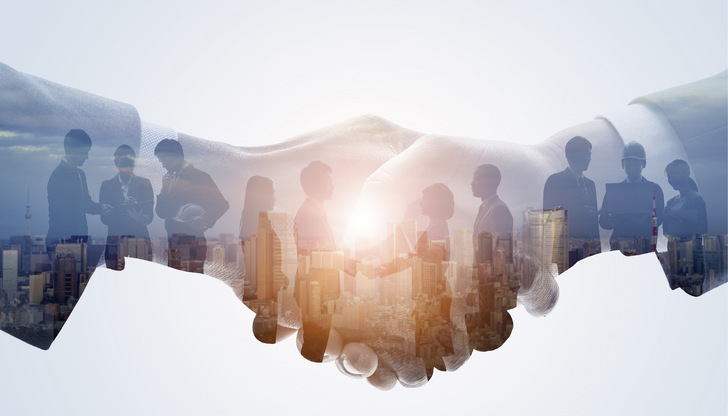 Im besten Fall steht ein Handschlag mit guten Wünschen am Anfang und Ende eines Beschäftigungsverhältnisses