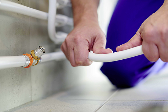 Die Möglichkeit, per Hand zu biegen, ist komfortabel 