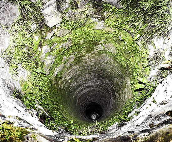 Idyllisch und romantisch reicht nicht immer! Ein Brunnen bedarf einiger Pflege, um dauerhaft und ausreichend Wasser zu liefern