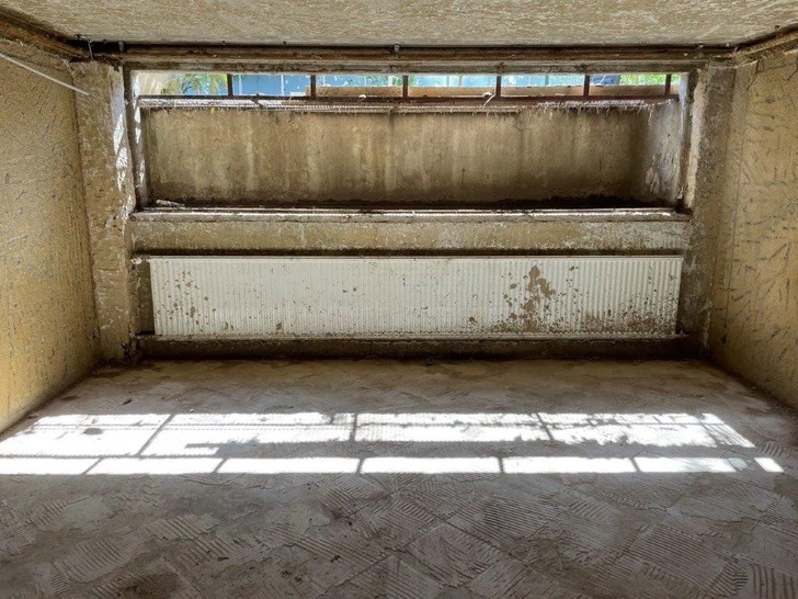 Viele Wohngebäude sind angesichts der bis zu 10 Meter hohen Flutwelle auf Monate hin unbewohnbar