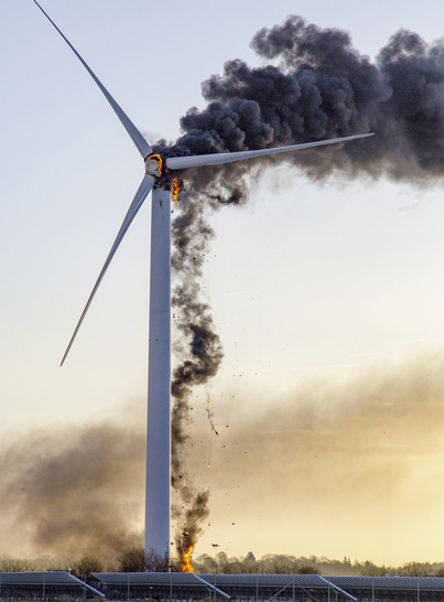 Wer will und wer kann schon da oben löschen? Trotzdem ist es sinnvoll Löschwasser vorzuhalten. Aber lesen Sie selbst.