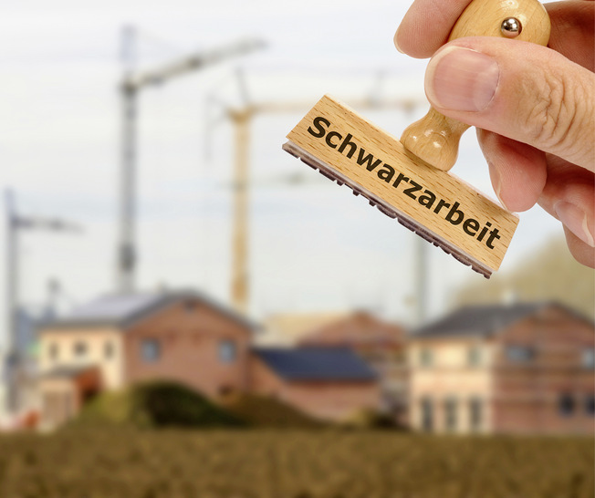 Wann kriegt eine handwerkliche Leistung den Stempel „Schwarzarbeit“? - © Bild: Wolfilser - stock.adobe.com
