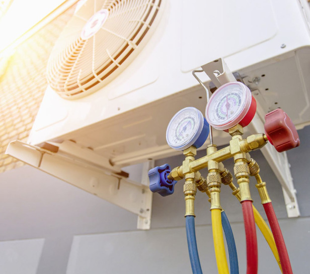 Mit einer Monteurhilfe werden einem die Geheimnisse des Kältekreises offenbart