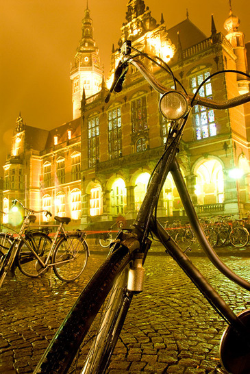 Der Strom für die Beleuchtung des Gebäudes wie auch für das Fahrrad wird nach dem gleichen Prinzip gewonnen