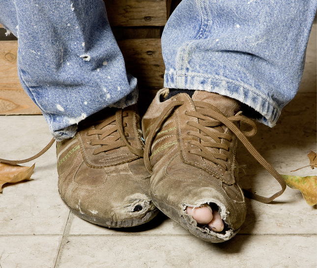 Ergebnis aus einem Selbstversuch ein Fahrrad nur mit den Schuhsohlen aus 50 km/h abzubremsen. Wir geben halt alles für unsere Leser!