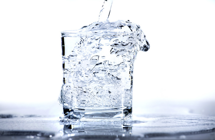 Die neue TrinkwV bringt wichtige Änderungen für die Pflichten und Anforderungen in Bezug auf die Qualität von Wasser für den menschlichen Gebrauch mit sich. - © Bild: Rainer Fuhrmann - stock.adobe.com
