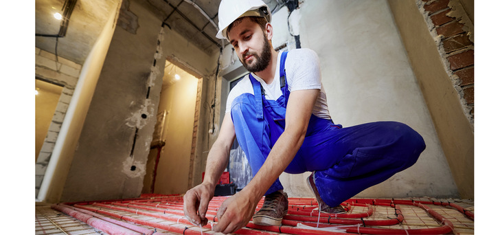 Morgen kommt der Estrichleger, da sind schon mal Überstunden angesagt.