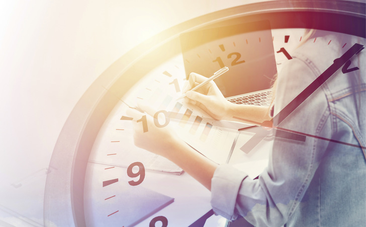  Zu viel Arbeit und zu wenig Zeit? Ein effektives Zeit­management kann helfen.