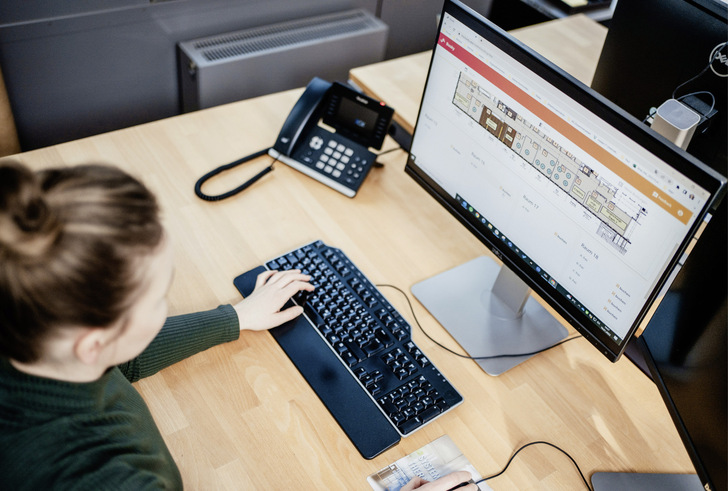  Die Kombination aus Raumbuchungssoftware und smart gesteuerten Thermostaten ermöglicht eine gänzlich bedarfsgerechte Heizungssteuerung