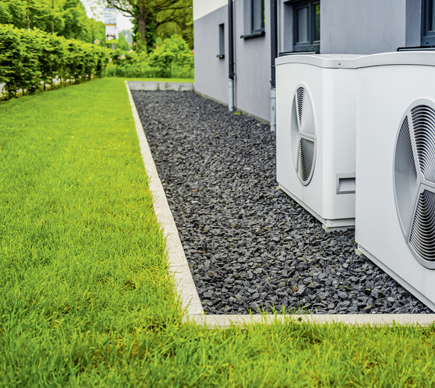 Es betrifft nicht nur die Wärmeleistung, wenn der Einsatz von Wärmepumpen in Mehrfamilienhäusern geplant wird