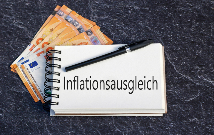 Einige Betriebe zahlen eine Inflationsausgleichsprämie – fragen lohnt sich auch für Azubis.