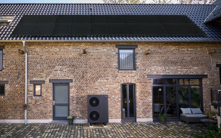 Ein wichtiges Qualitätsmerkmal aktueller Wärmepumpen ist eine mindestens fünfjährige kostenfreie Garantie, die sich auf Wunsch auf zehn Jahre verlängern lässt.