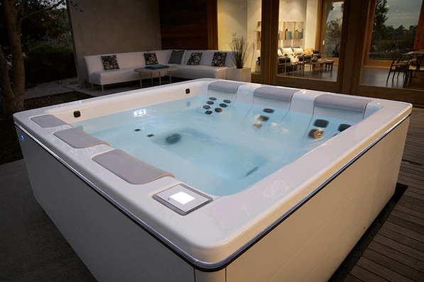 Entspannung pur mit einem Außenwhirlpool